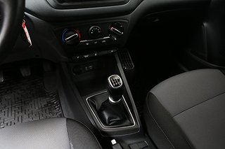 Halvkombi Hyundai i20 18 av 21