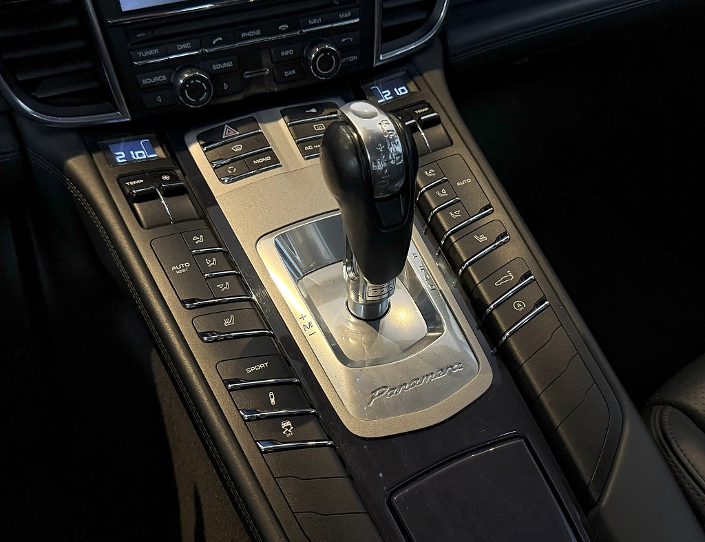 Porsche Panamera S PDK 400HK TAKLUCKA SKINN NYSERVAD 1-ÄGARE