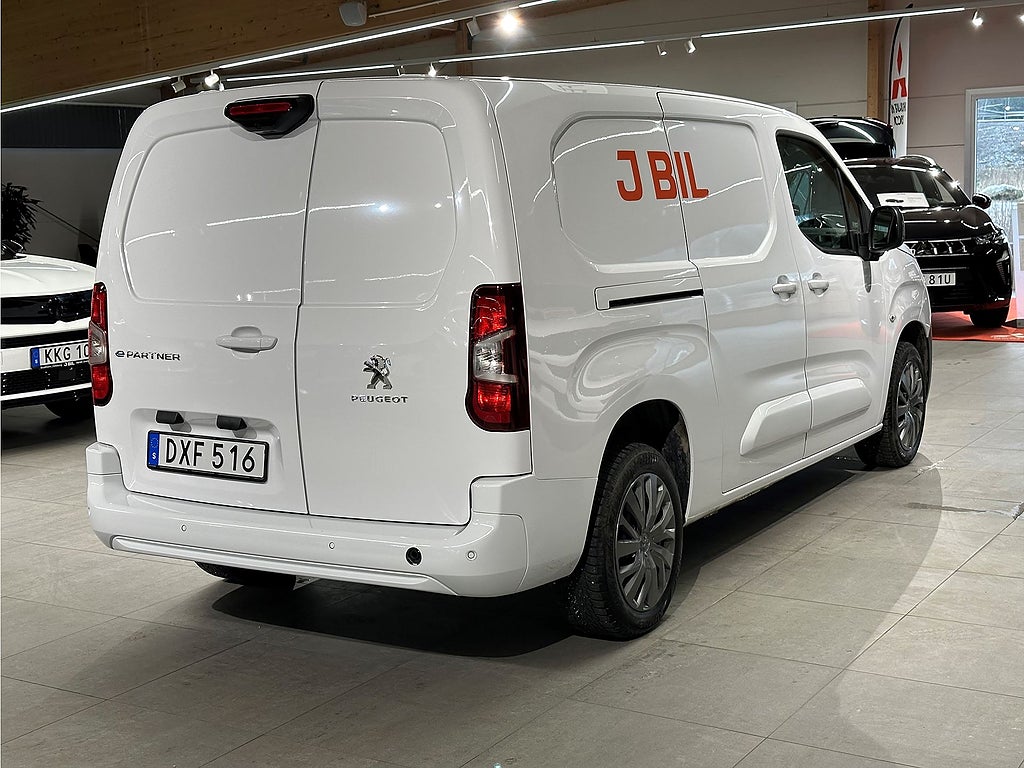 Bild på Peugeot e-Partner PRO+ Electric 50kWh L2 - DEMO