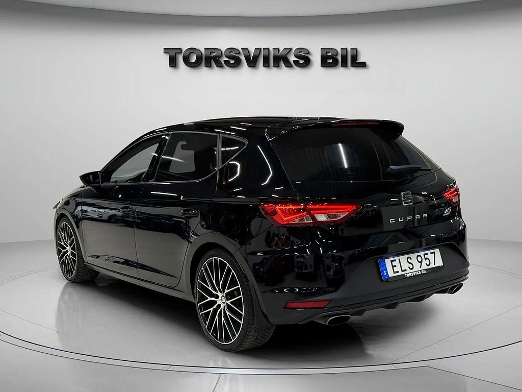Seat Leon León Cupra 2.0 TSI 290hk Skinn, Vinterhjul, Ledramp, HELGKAMPANJ - miniatyr 4
