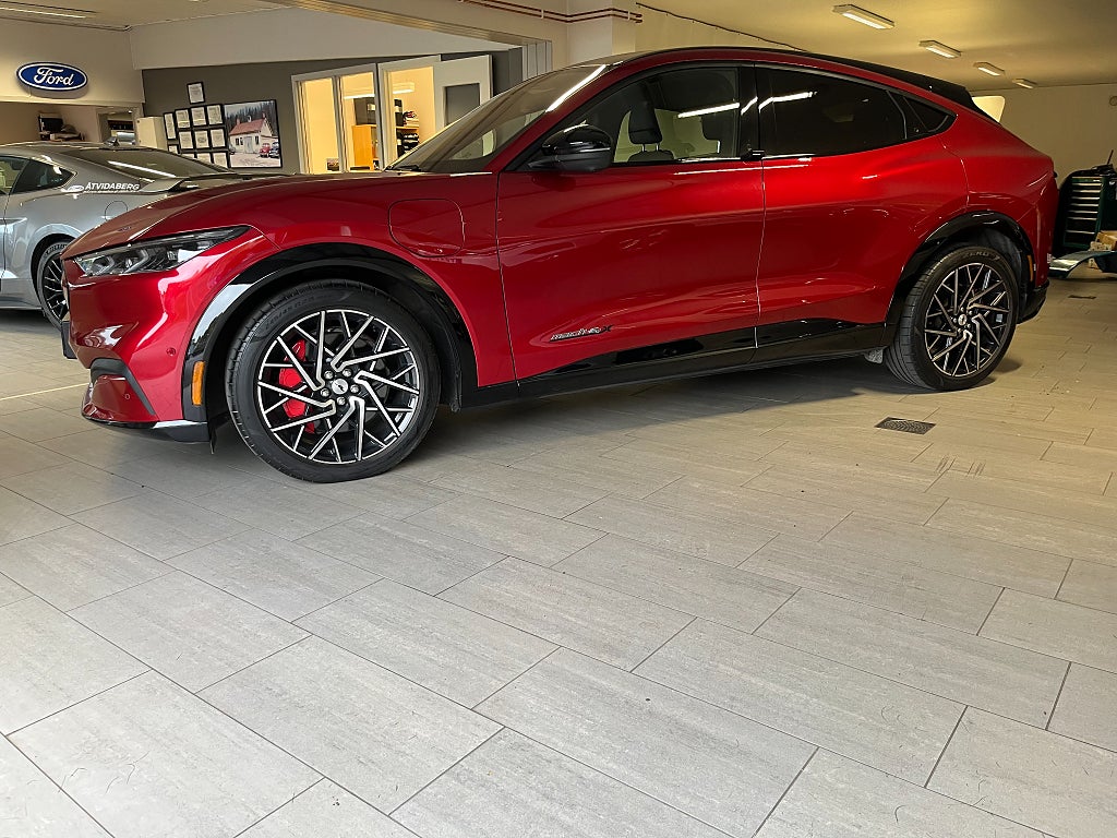 Ford Mustang Mach-E Long Range AWD AWD