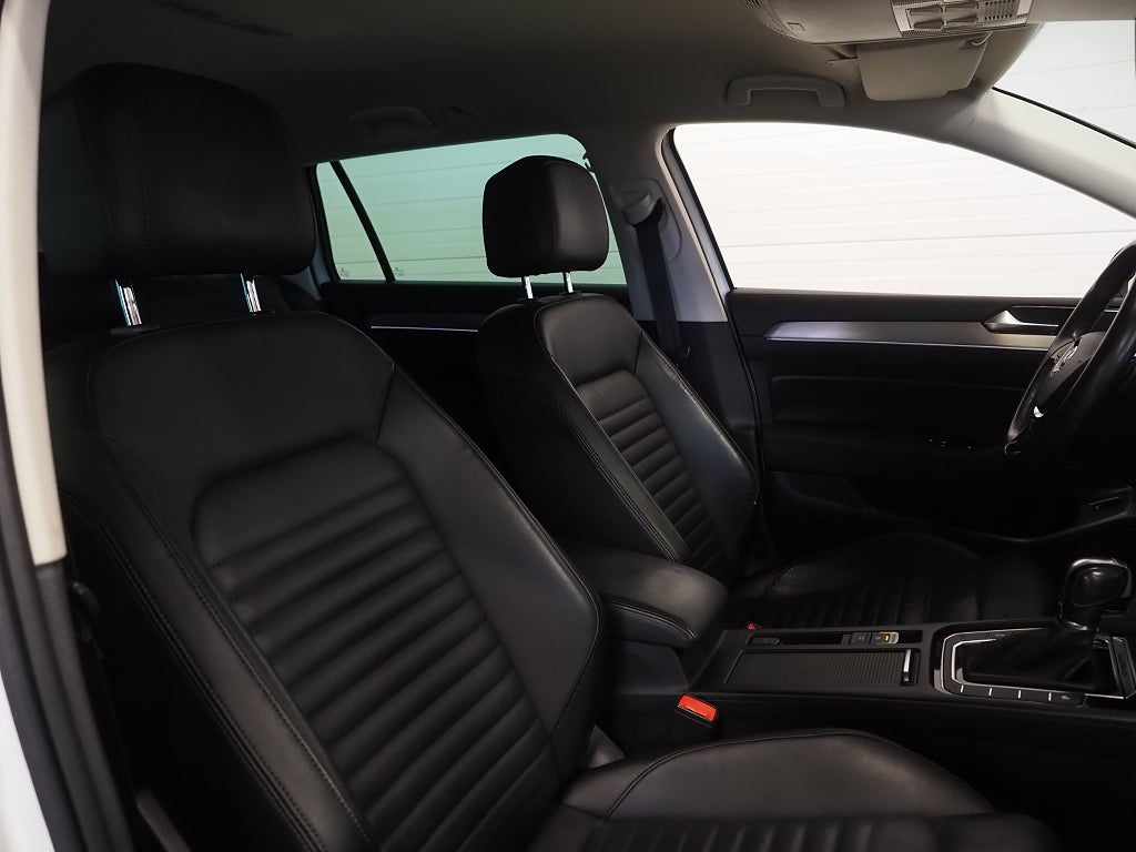 Volkswagen Passat Alltrack TDI 190hk 4M |Drag|D-värm|Cockpit| 2018