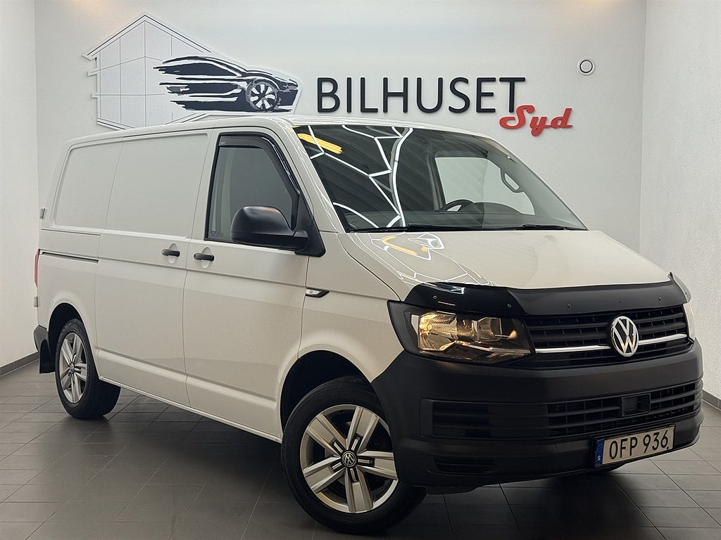 Volkswagen Transporter T28 2.0 TDI 150hk Värmare/Krok/V-hjul/Inredning