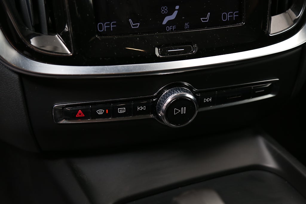 Volvo V60 B4 Diesel 197hk Momentum Aut Kamera Leasbar 2022