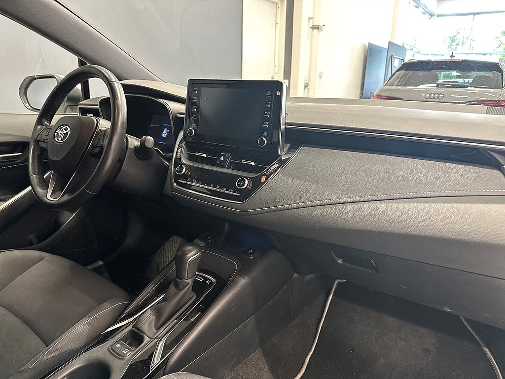 Toyota Corolla Touring Sports Hybrid e-CVT,/B-kamera/Rattvär/NAV/4.99%