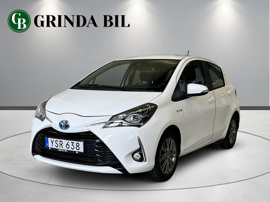 Toyota Yaris Hybrid e-CVTActive B_KAMERA FARTHÅLLARE PEKSKÄRM EURO6 