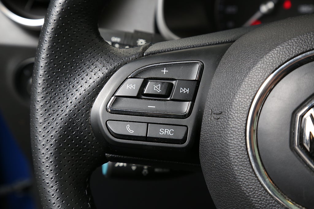 MG ZS EV 143hk Luxury Navi Panorama Skinn CarPlay Motorv 2021