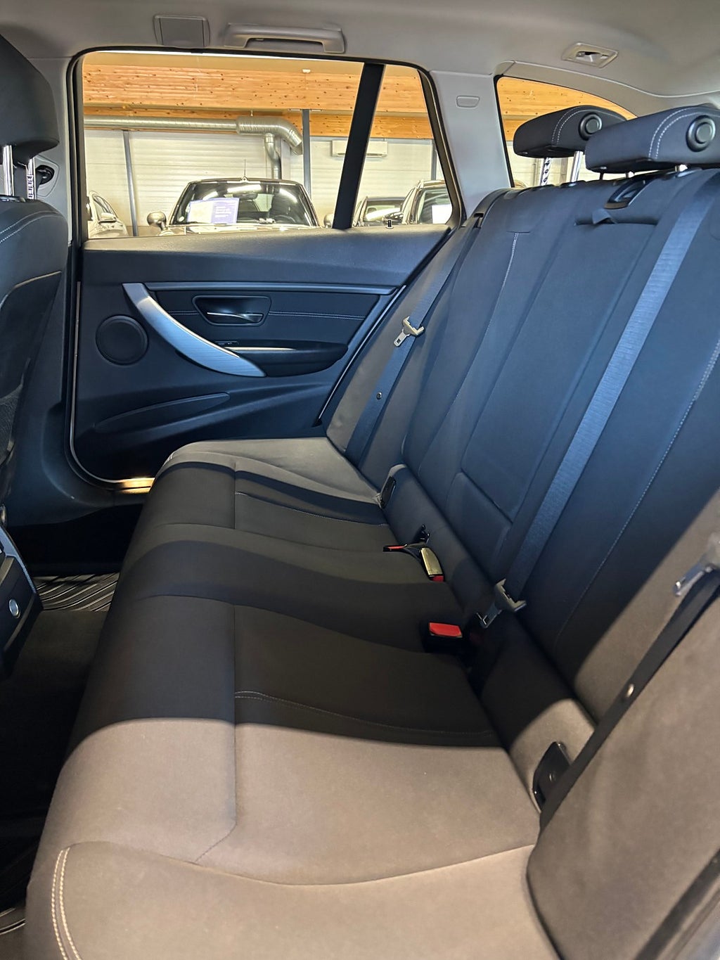 BMW 320D Touring Steptronic Sport line