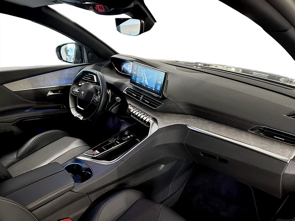 Bild på Peugeot 3008 GT 1.2 PT 130hk B-KAMERA CARPLAY