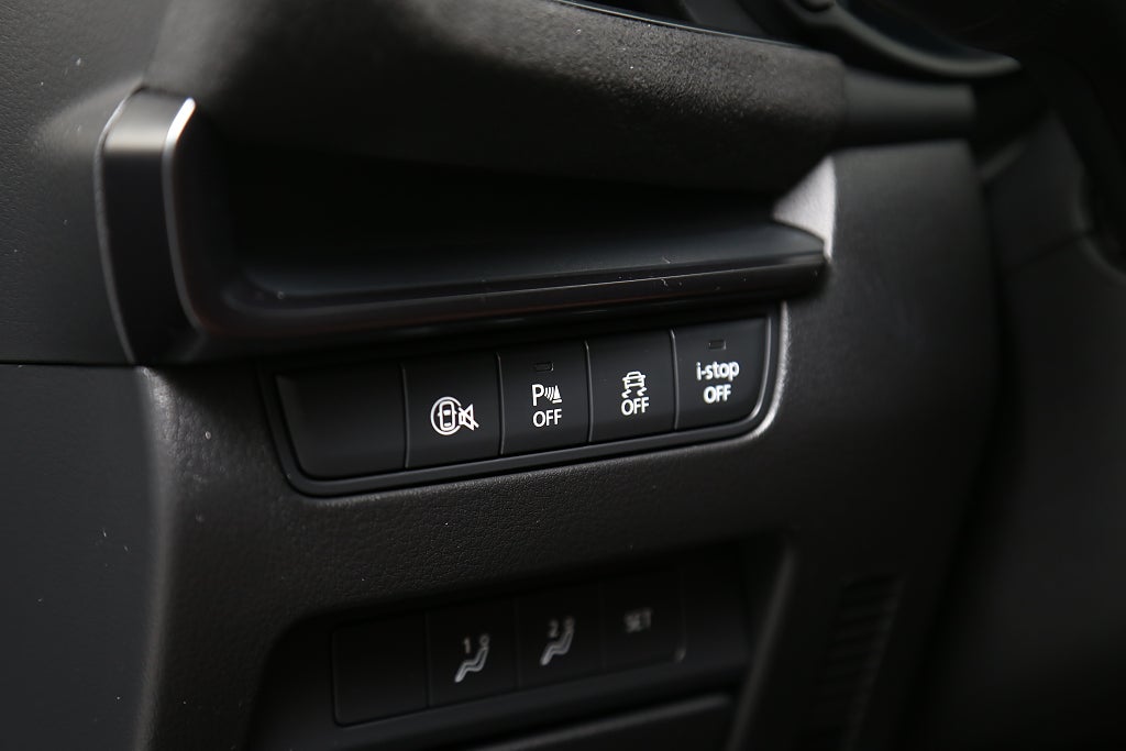 Mazda 3 Hatchback 2,0 SKYACTIV-G M Hybrid NAGISA BOSE Head-up 2024