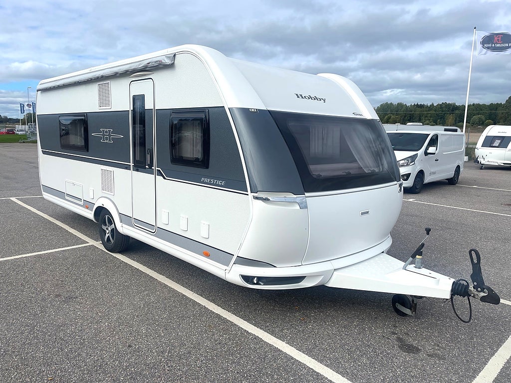Hobby 560 WFU Prestige Mover Ugn 1800 kg Fin !
