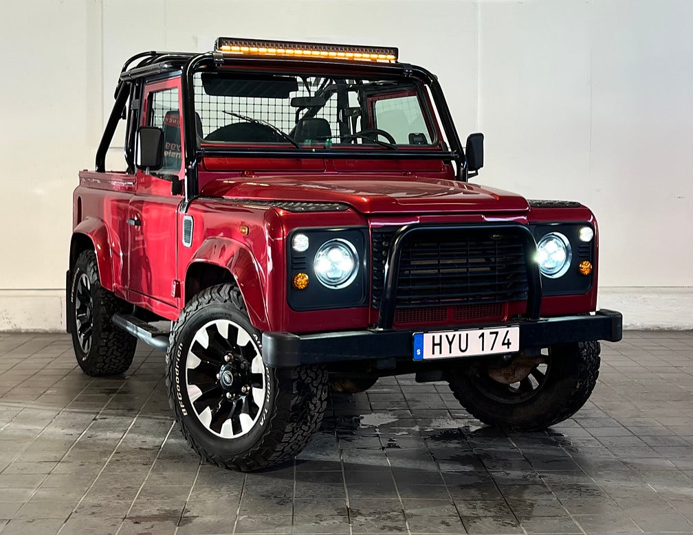 Land Rover Defender 90 Kombi 2.5 TD5 4x4 Nybesiktad Cabriolet Softtop 122Hk