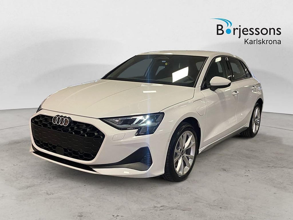 Audi A3 Sportback 40 TFSI e 204hk PROLINE Dragkrok Teknikpaket