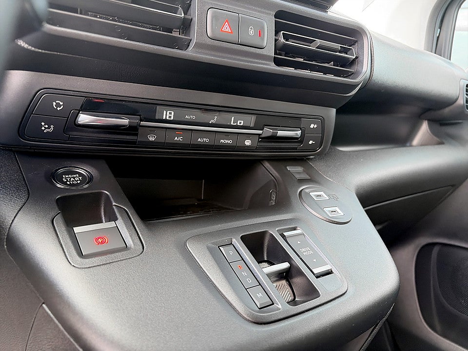 Bild på Opel Combo Elite GS Line 130hk Aut L2 -EDITION! VÄRMARE & DRAGKROK