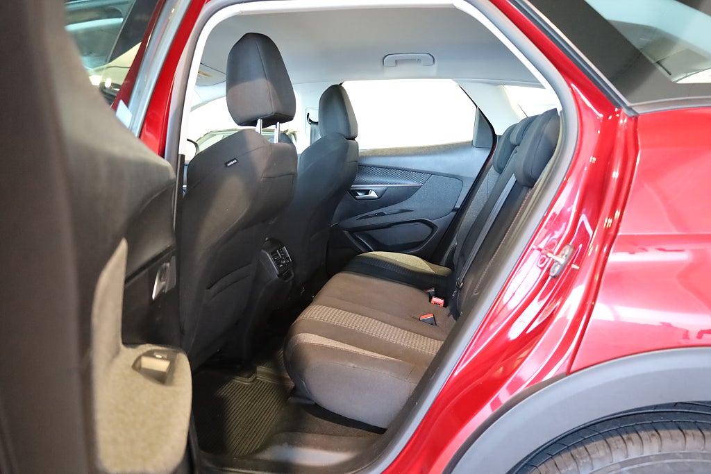 Peugeot 3008 1.2 PureTech 130 EAT Active | Farthållare | Bluetooth | 2017