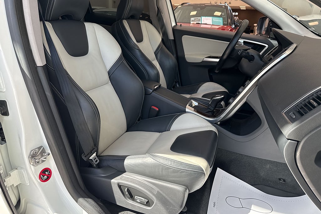 Volvo XC60 D4 AWD Aut Summum Business Edt Pro Kamera/Gps (SÅLD)