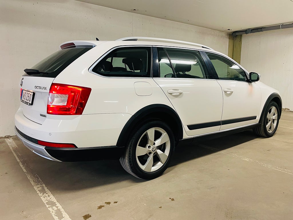 Skoda Octavia Scout 2017 - miniatyr 5
