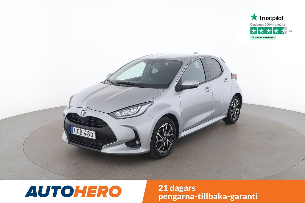 Toyota Yaris Hybrid CVT / Värmare, CarPlay, B-kamera, 116hk