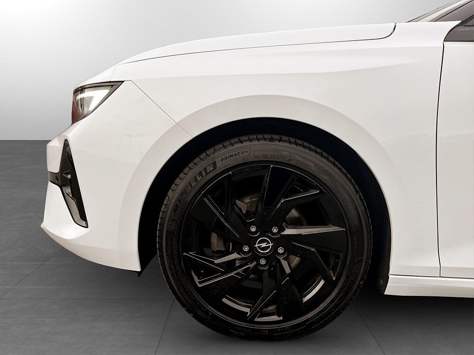 Bild på Opel Astra GS 5D 1.2 PT 130hk Aut - 360-KAMERA, NAV