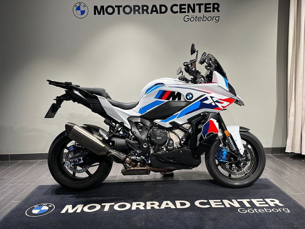 BMW Motorrad M1000XR / 3,45% / kolfiber / Footpegs / Toppboxförb