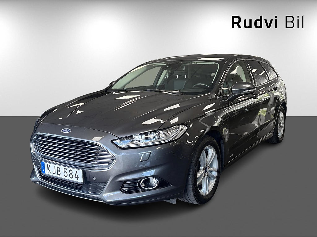 Ford Mondeo Kombi 2.0 TDCi AWD Powershift Titanium