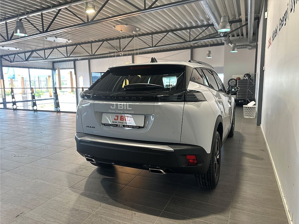 Bild på Peugeot 2008 Edition Hybrid 145hk Automat