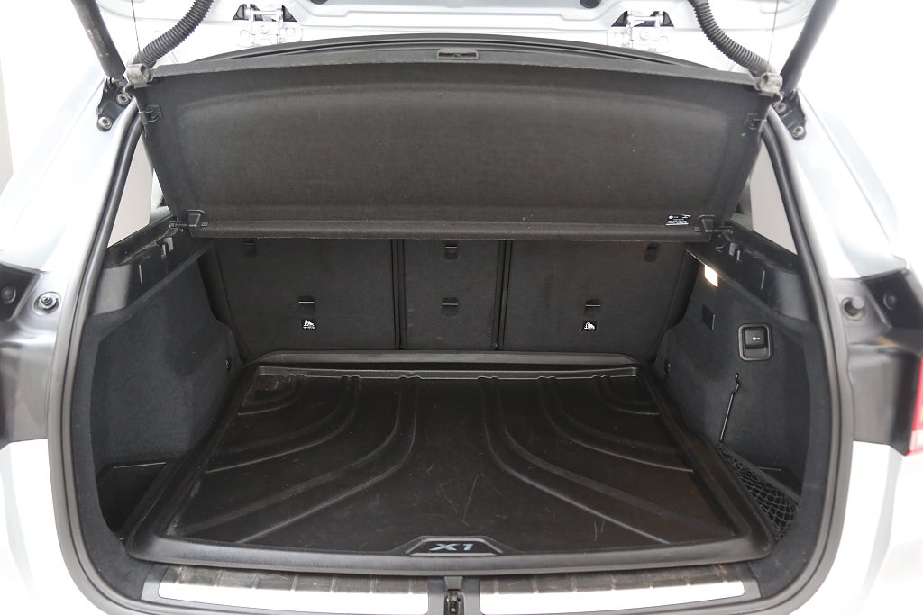 BMW X1 xDrive25e Plug-in xLine Aut Navi Kamera Drag 2021