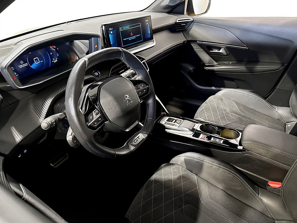 Bild på Peugeot E-208 GT Pack 50kWh 136hk Aut B-KAMERA CARPLAY