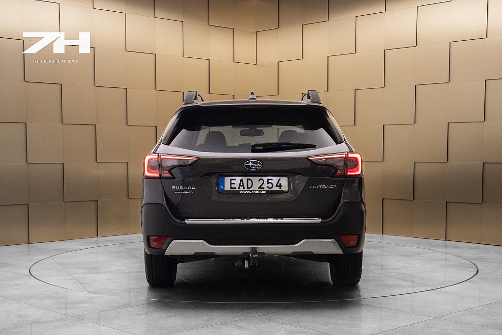 Subaru Outback 2.5 4WD XFuel / Limited / Kamera / Drag / Farthållare