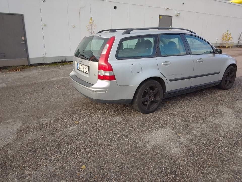 Volvo V50 1.8 Flexifuel Kinetic 125hk 2006, bild 4/36
