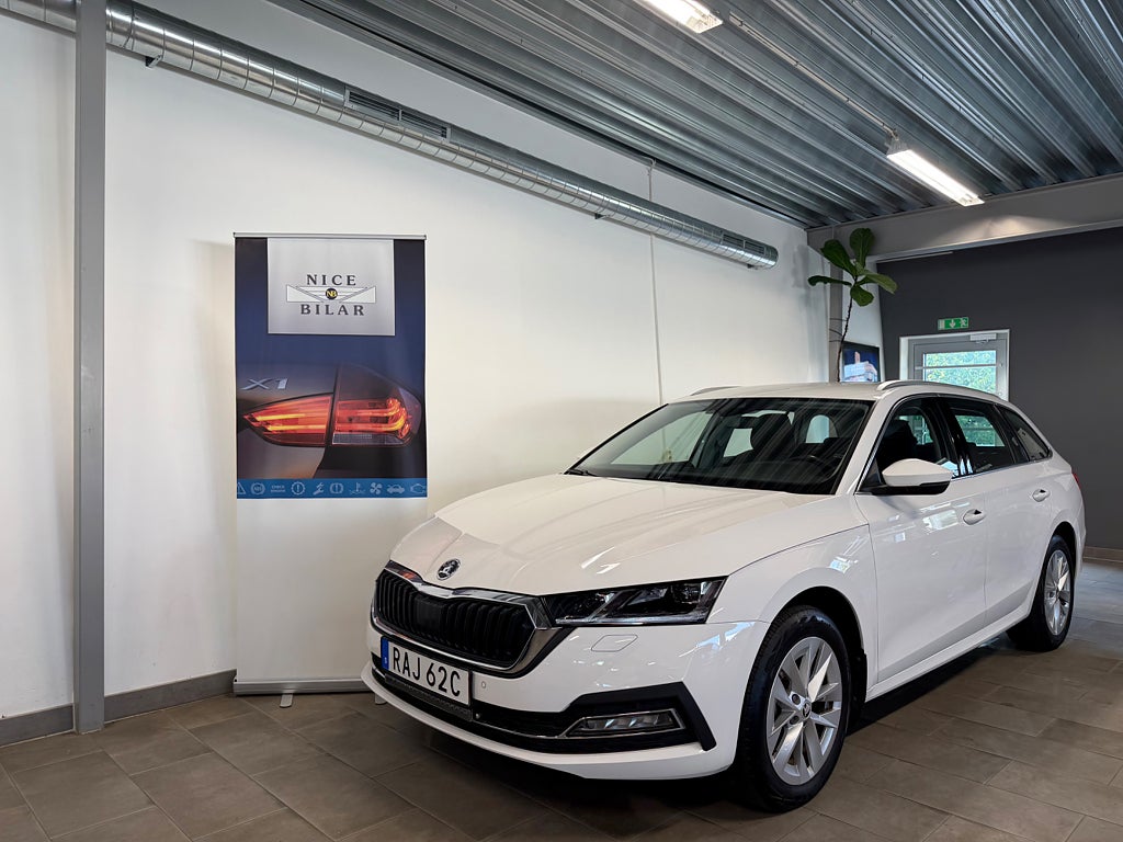 Skoda Octavia Kombi 2.0 TDI 150hk 4x4 Style Drag Kamera Värmare 1äg