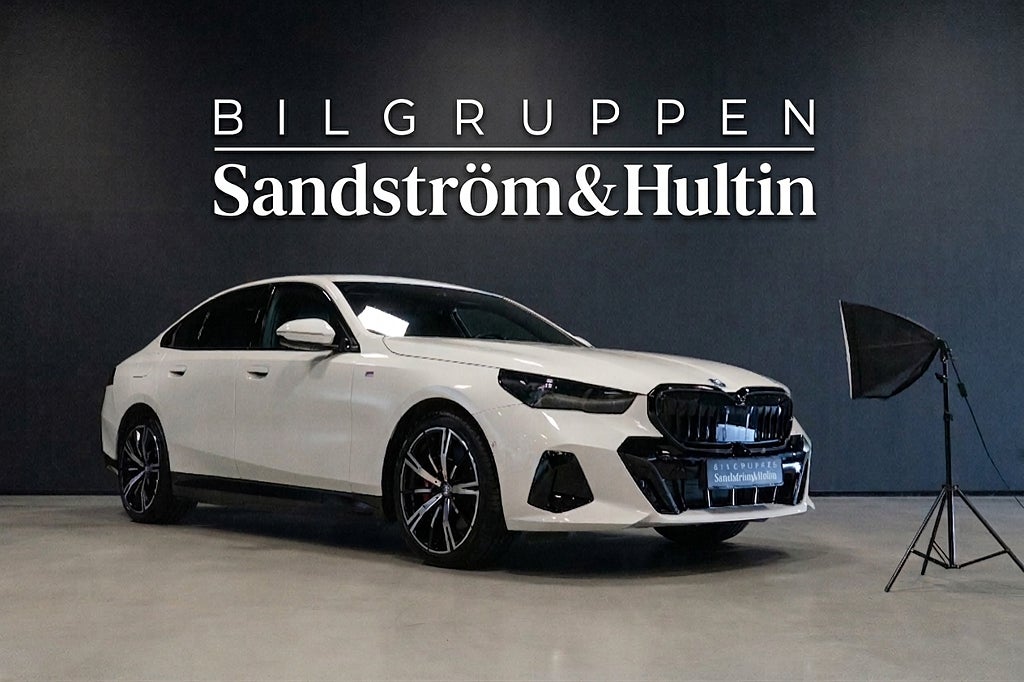 BMW 550 e xDrive Sedan M Sport Pro / Travel & Comfort / Drag