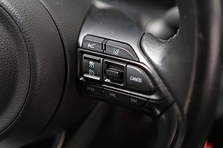 Halvkombi Toyota Yaris 16 av 24