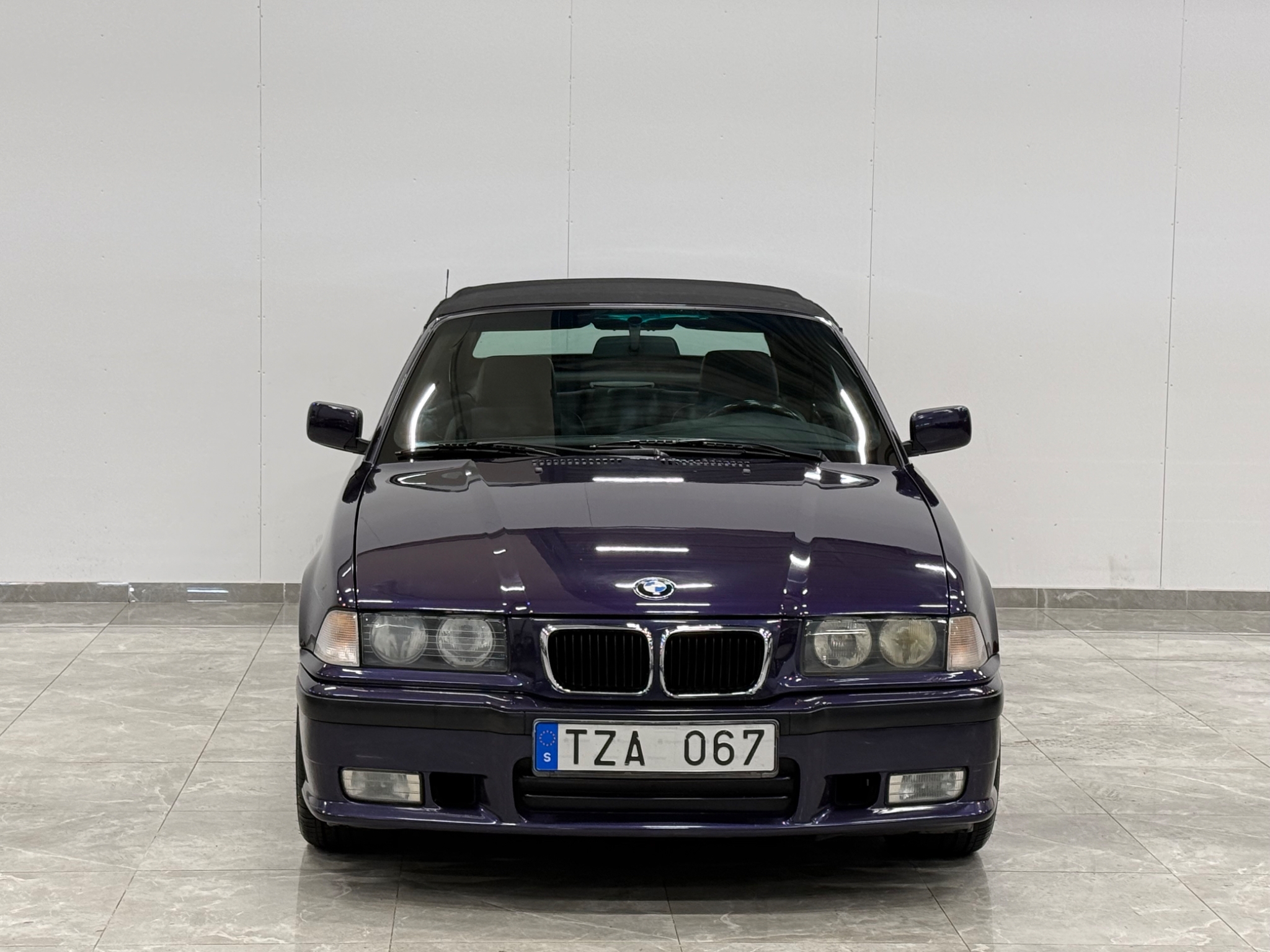 BMW 318 i Convertible M Sport 1997, bild 7/45