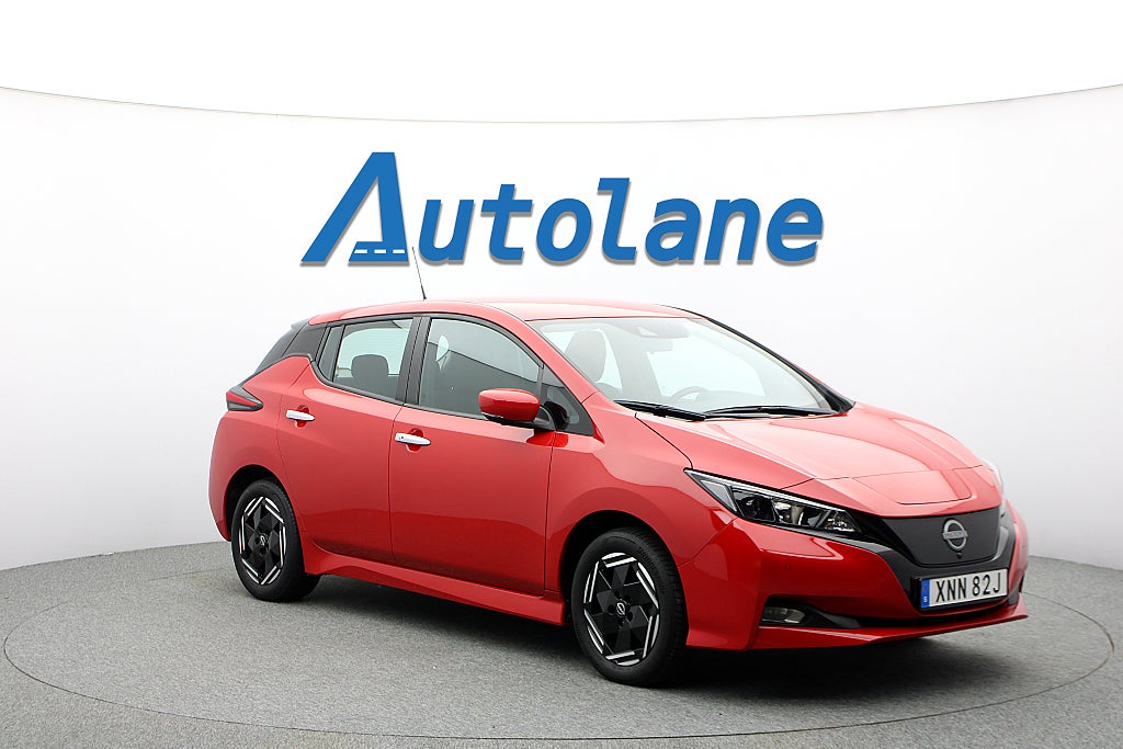 Nissan Leaf 360°, Låg skatt, Rattvärme, Adaptiv, Carplay 150hk