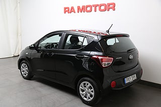 Halvkombi Hyundai i10 4 av 20