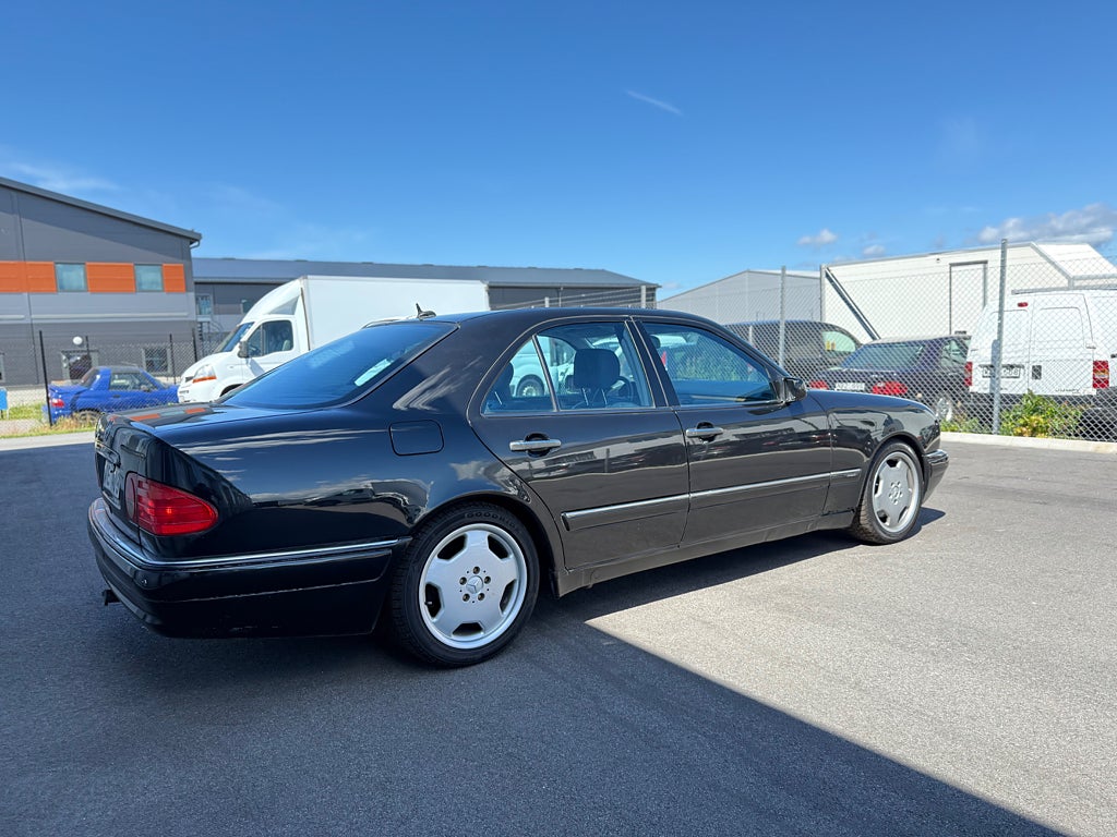 Mercedes-Benz E 430 Automatisk, 5-trinn, 279hk, 1999