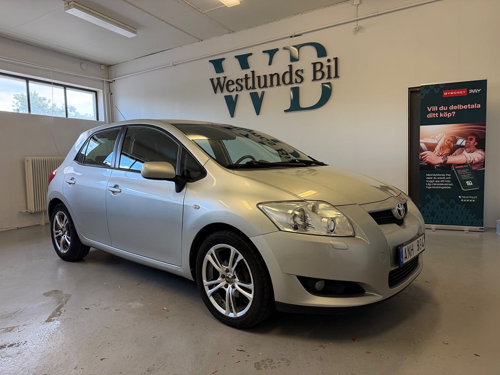 Toyota Auris 5-dörrar 1.6 Dual VVT-i MultiMode | Drag | Fullservad 