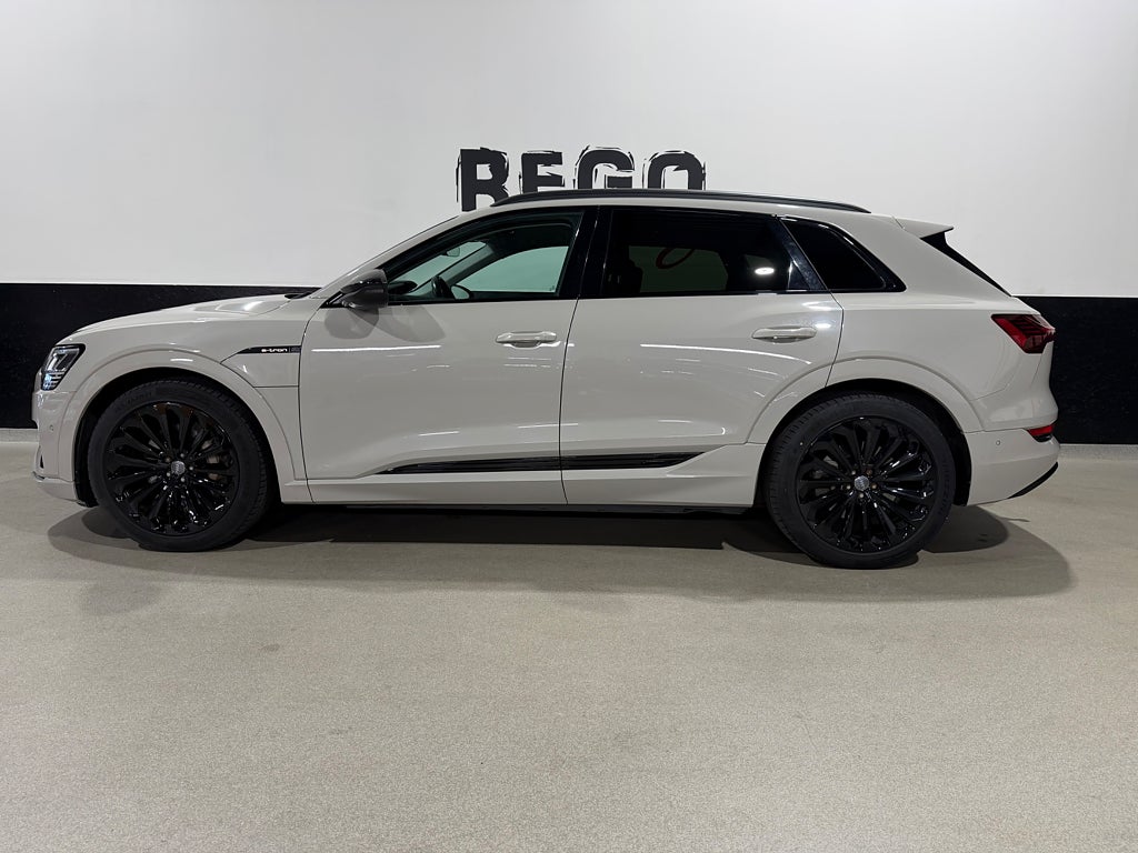 Audi E-Tron 55 Quattro Matrix