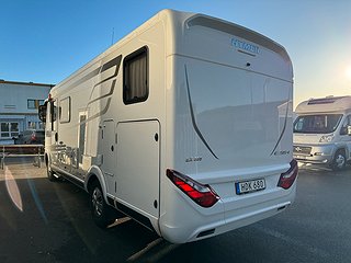 Husbil-integrerad Hymer Exsis I588 150HK AUT 20 av 21