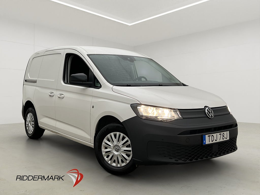 Volkswagen Caddy Cargo Värmare PDC Skinn CARPLAY Moms