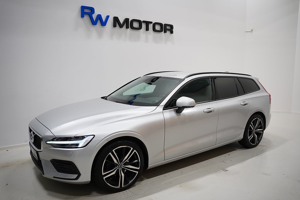 Volvo V60 D3 AWD 150hk Momentum D-värmare VOC P-sensorer 19"