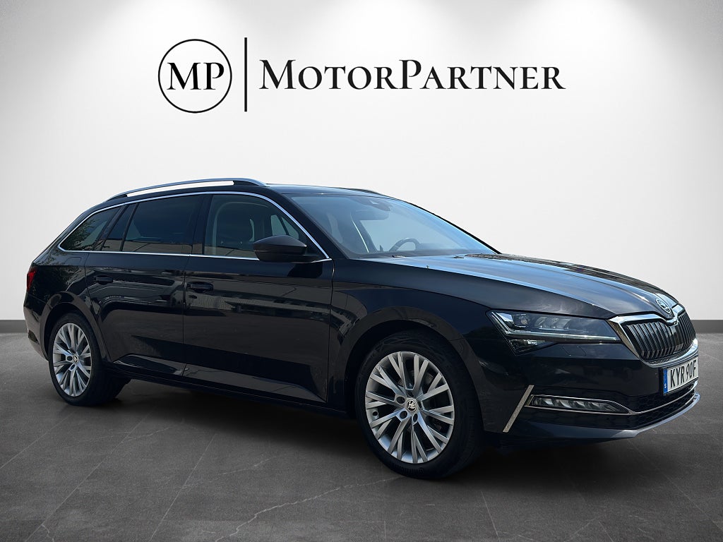 Skoda Superb iV 1.4 TSI Business Edition Style Drag Cockpit Värmare 