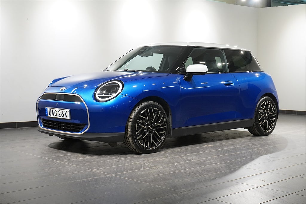 MINI Cooper Ränta 0,95% | SE Paket XL Panorama Headup Fartpilot H K PA
