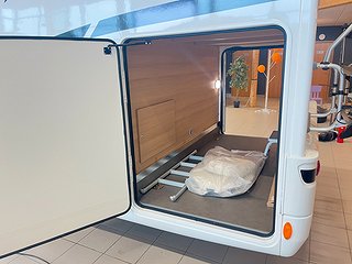 Husbil-halvintegrerad Mc Louis MC4 273 7 av 28