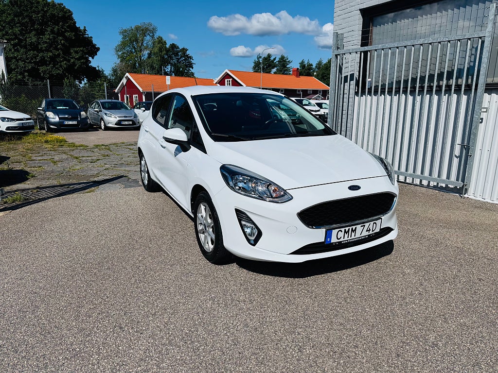 Ford Fiesta 1.0 100HK ECOBOOST 5-D / 1 ÄGARE / 4500Mil