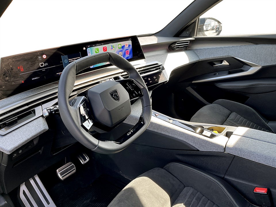 Bild på Peugeot 5008 GT Ultimate Hybrid 145hk Aut 7-SITS B-KAMERA ELSTOL