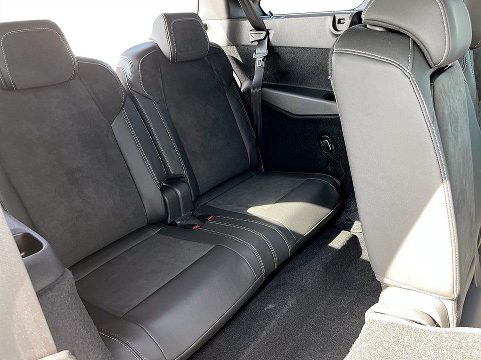 Bild på Peugeot 5008 GT Ultimate Hybrid 145hk Aut 7-SITS B-KAMERA ELSTOL
