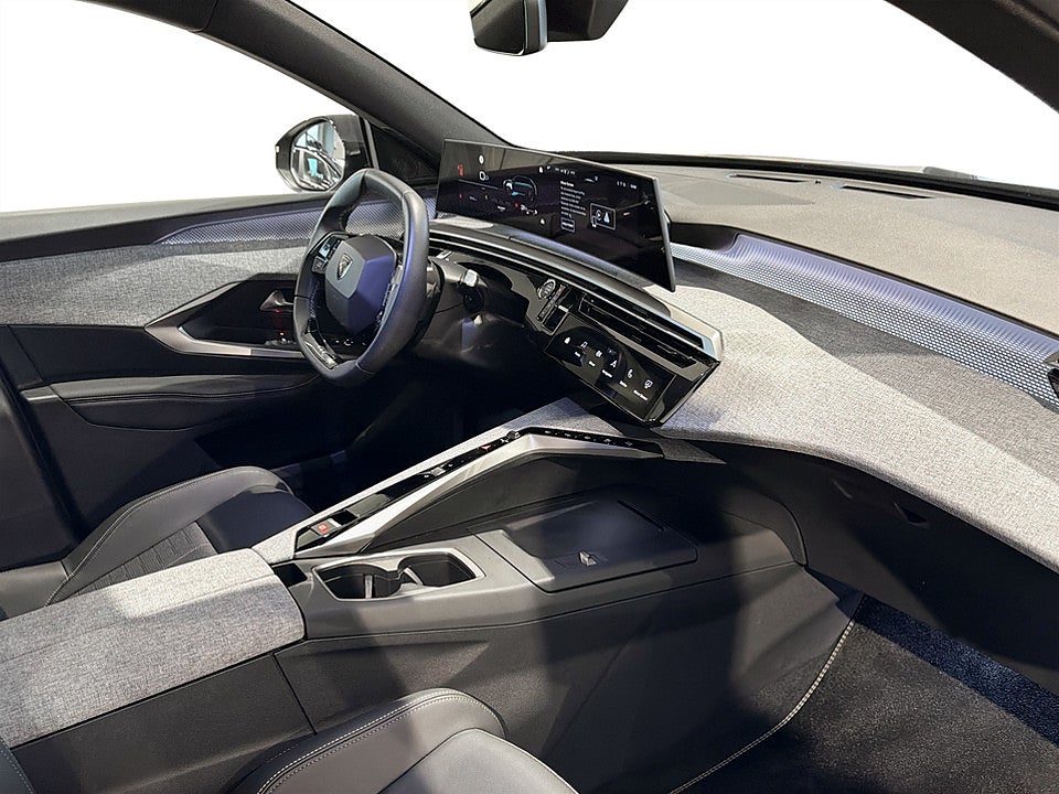 Bild på Peugeot 5008 GT Hybrid 145hk Aut 7-SITS BACKKAMERA CARPLAY KEYLESS