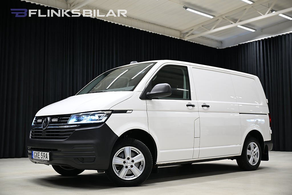Volkswagen Transporter DSG 150HK V-Inredd|Dubbeldörr|LED|Uppvärmt-skåp|Leasbar